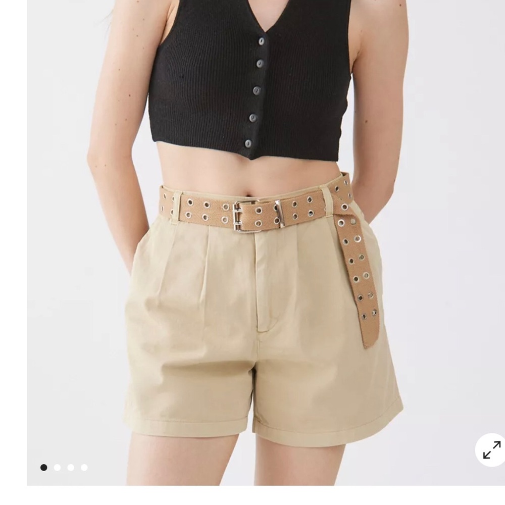 URBAN OUTFITTERS SHORTS